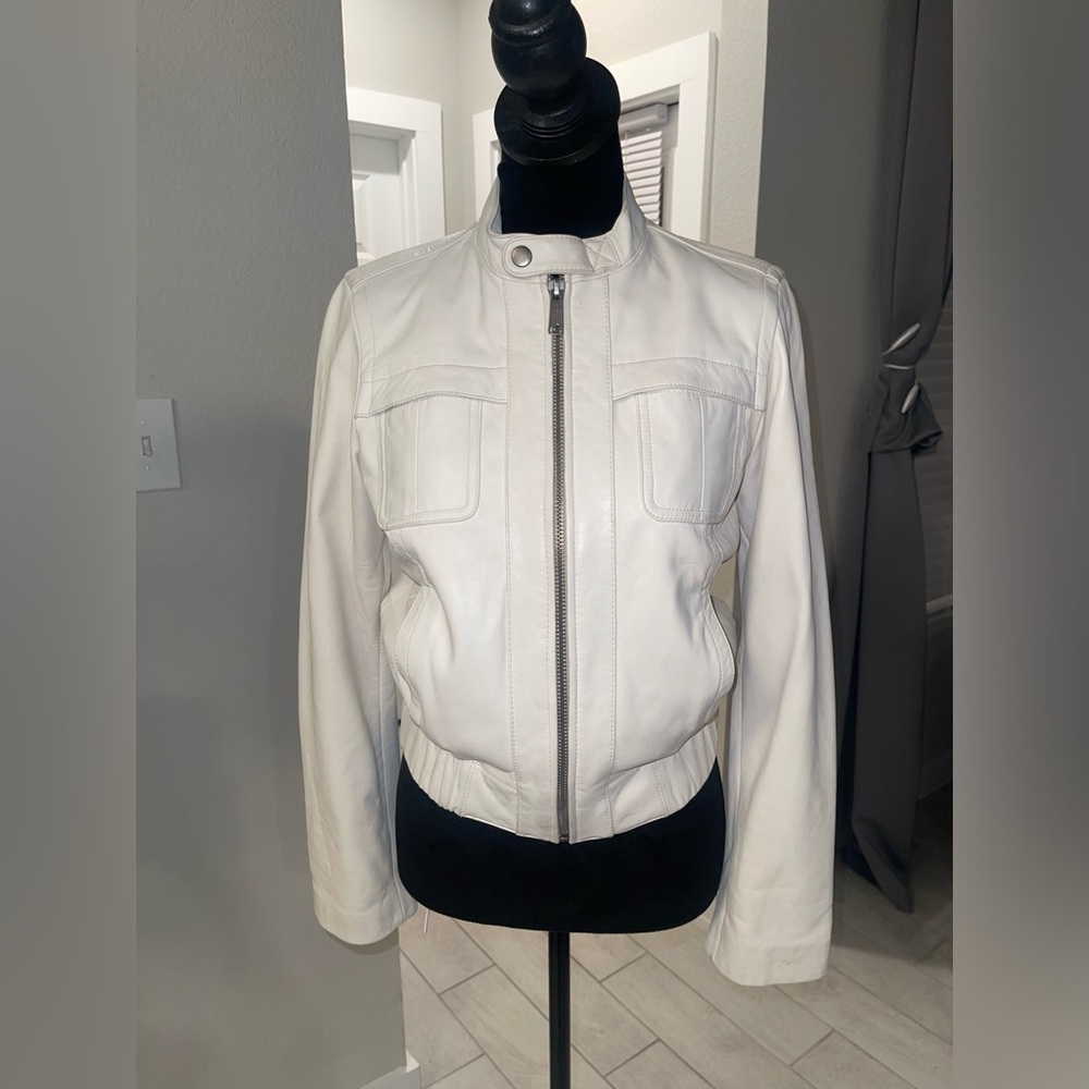 Y2K vintage Gap 100% Leather Bomber Jacket, Size S